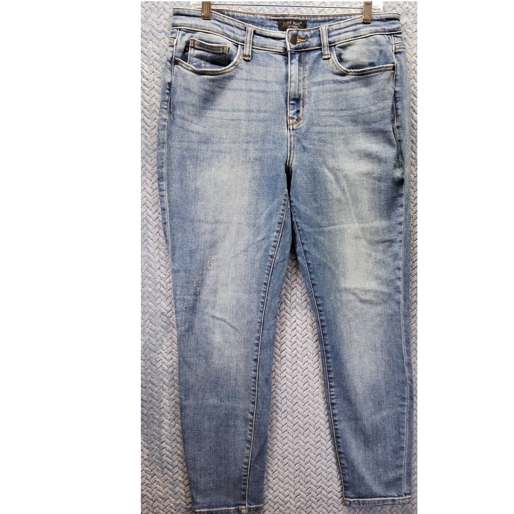 Judy Blue Slim Fit High Rise Medium Wash Distressed Jeans Size 11/30 JB82176MD